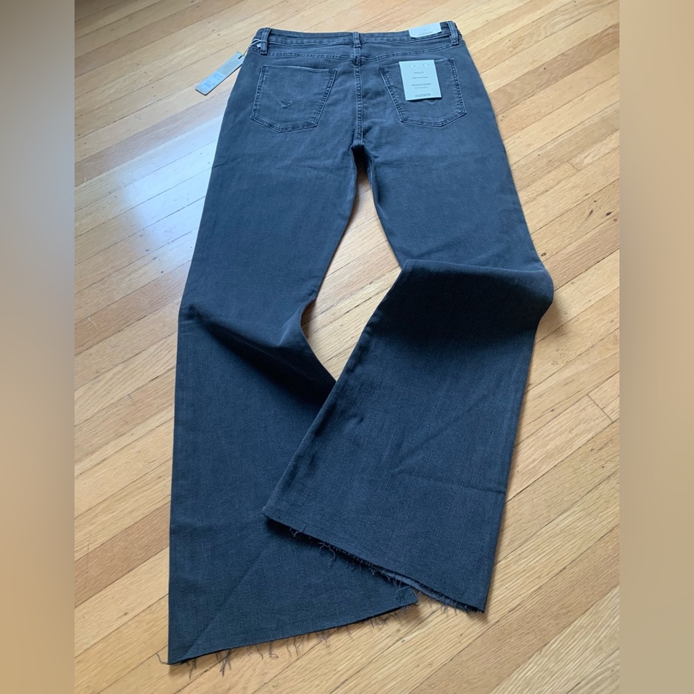 NWT HUDSON HOLLY HI-RISE FLARED WASHED BLACK RAW HEM SOFT STRETCH JEANS SIZE 33 - Picture 5 of 16